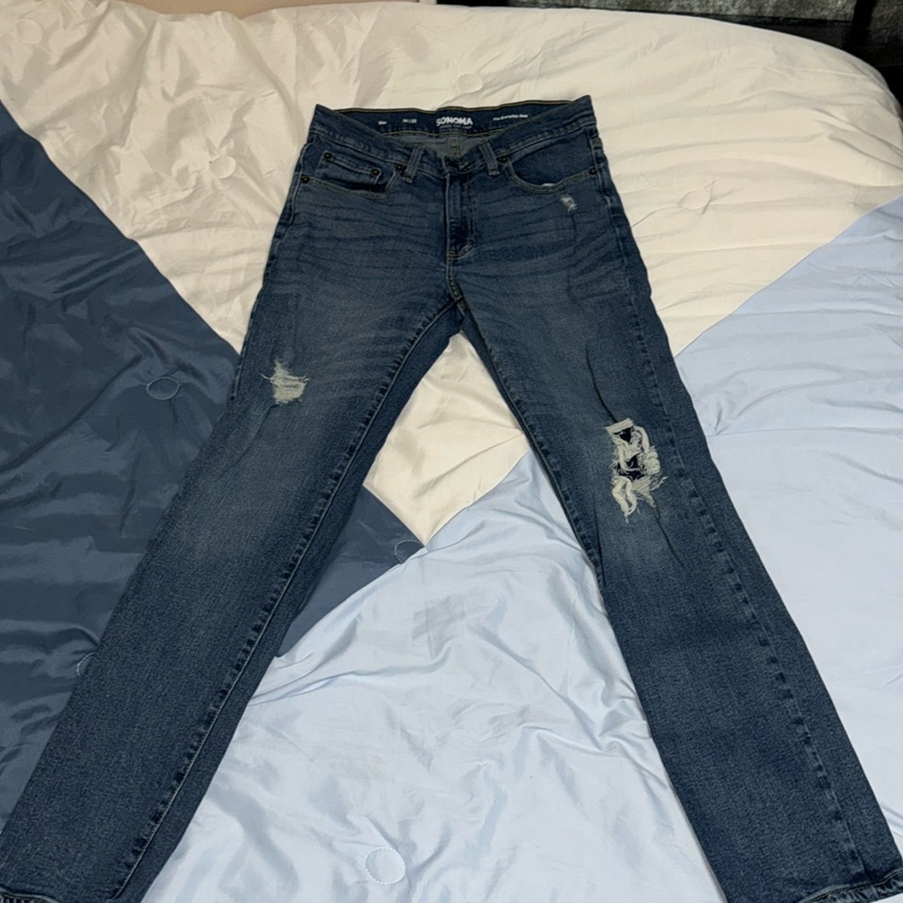 Men’s size 30/32 slim fit Sonoma Jeans